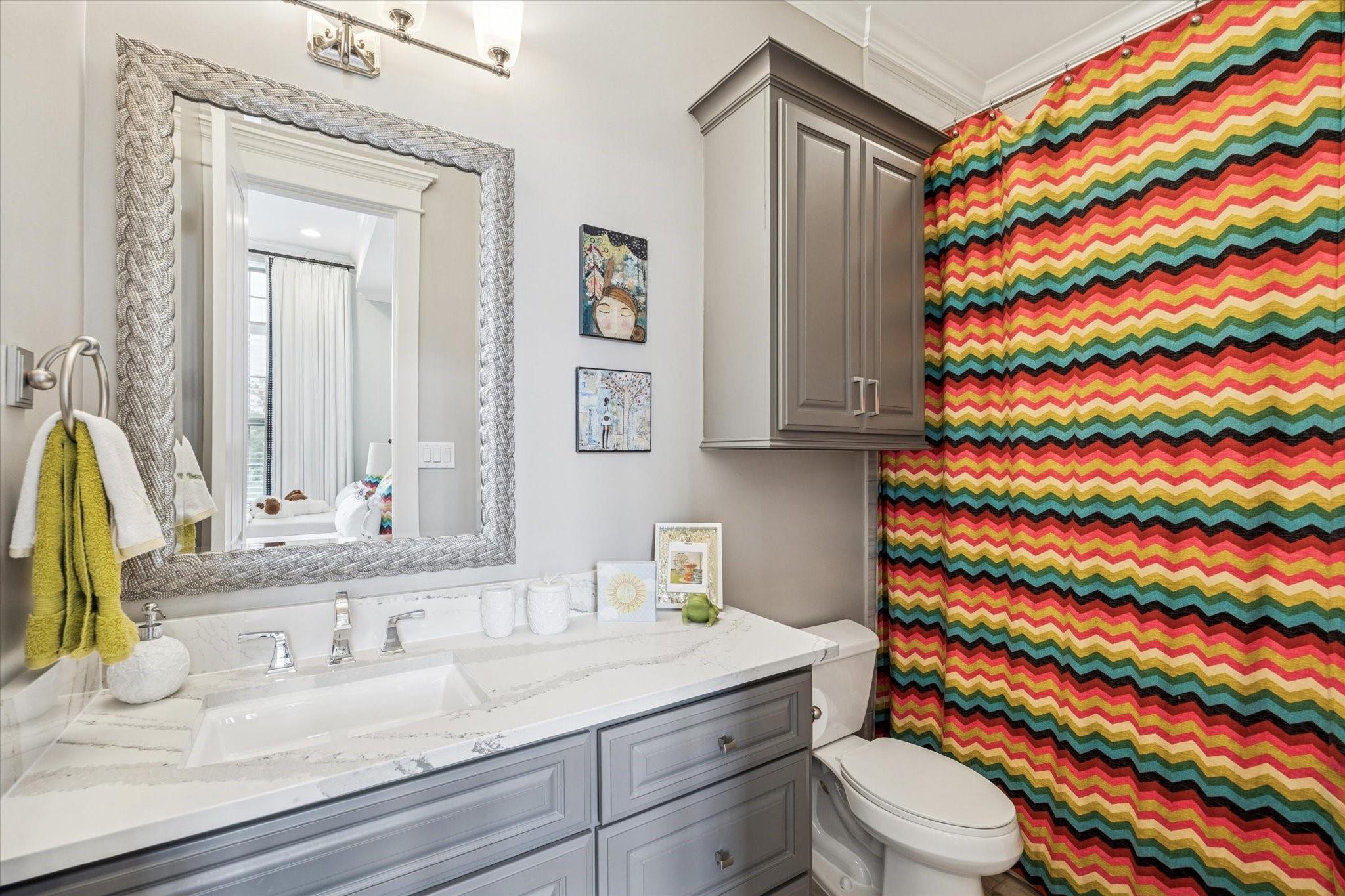 2017 Cortlandt Street