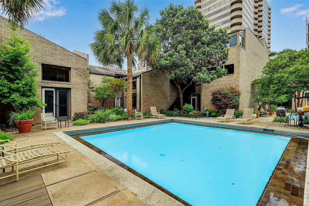 5001 Yoakum Boulevard