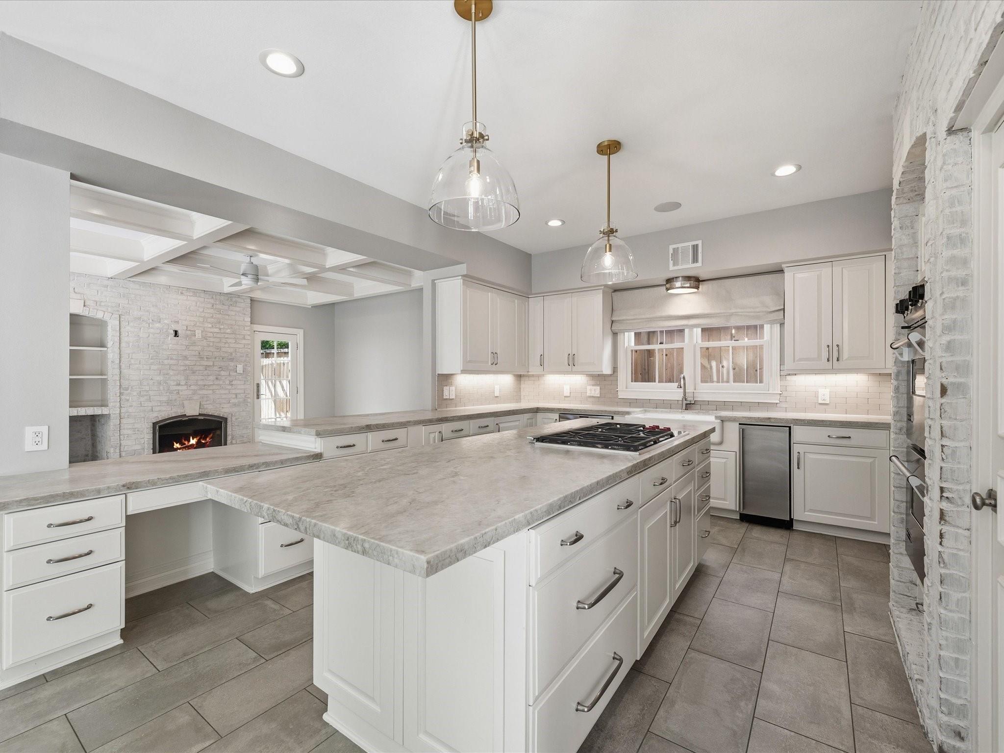 2701 Centenary Street