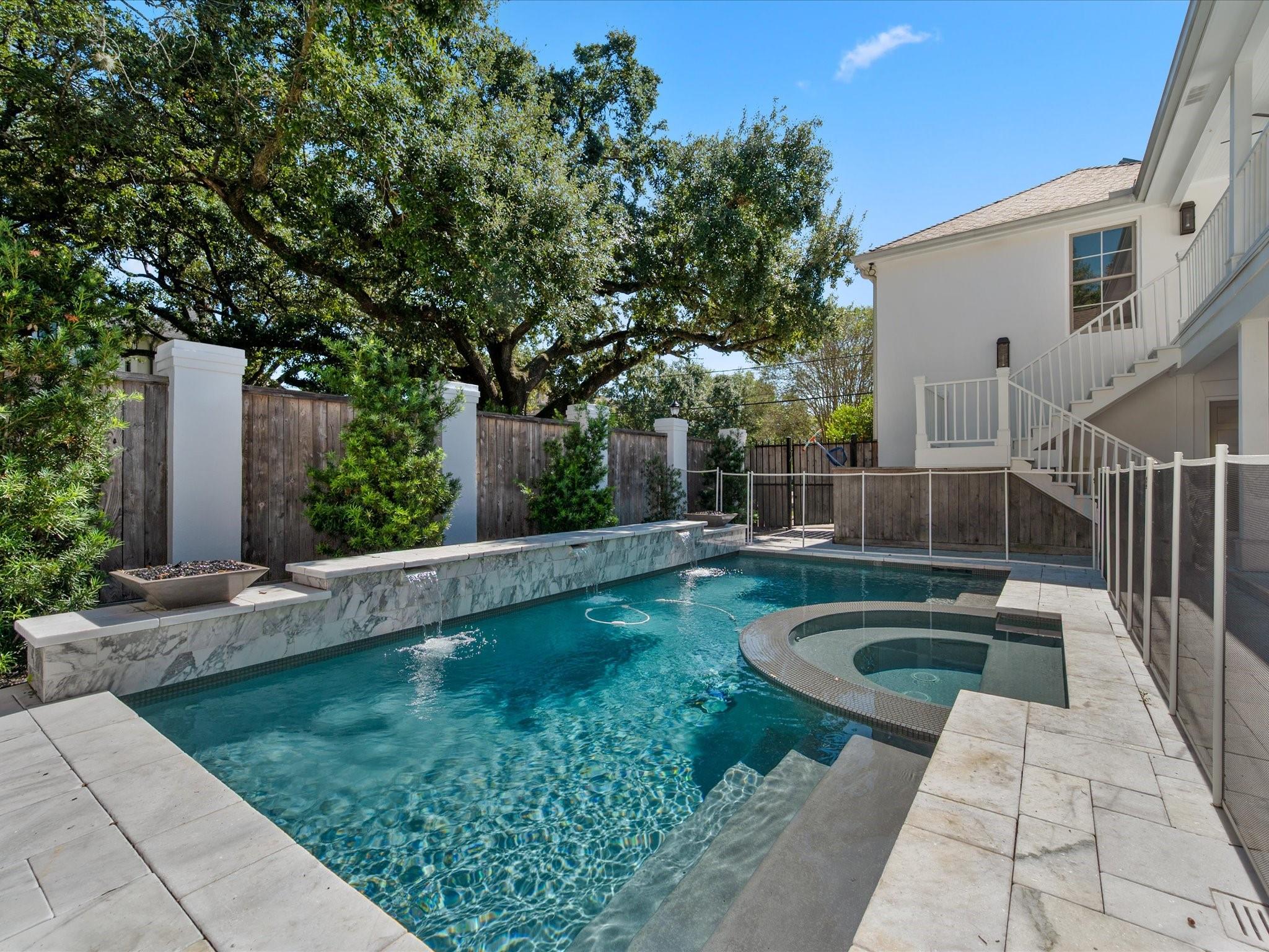 2701 Centenary Street