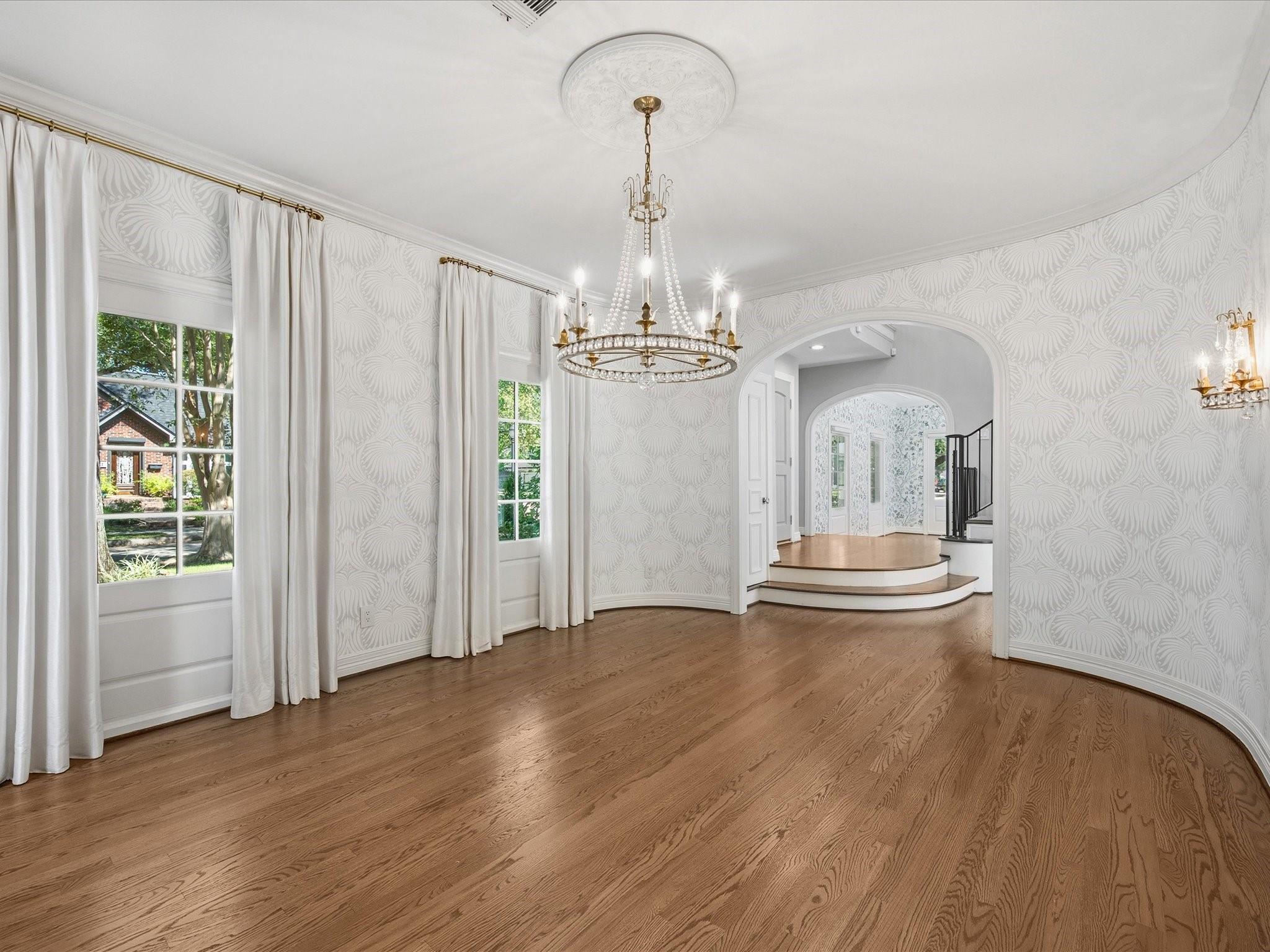 2701 Centenary Street