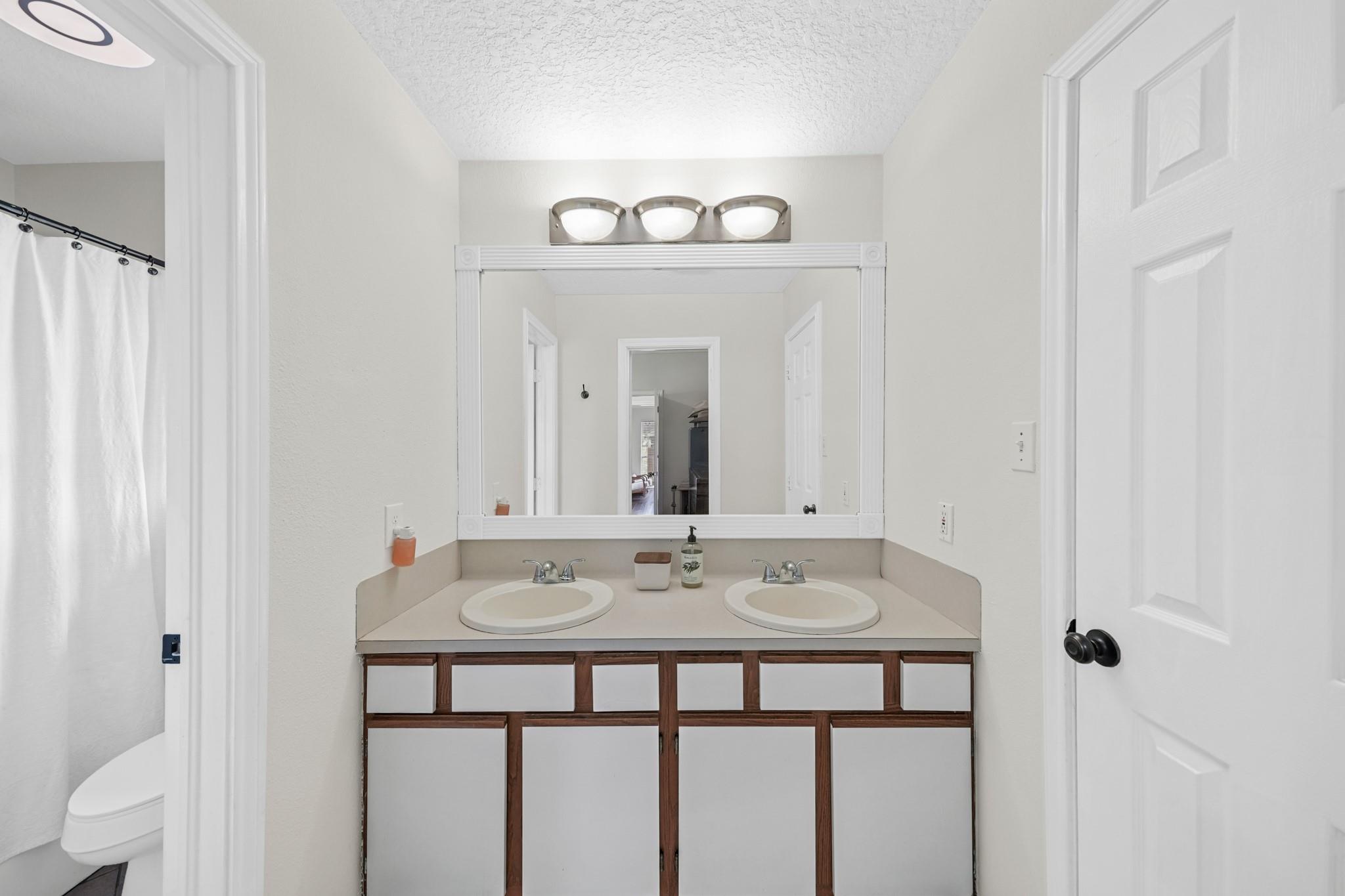 3603 Lone Pine Drive
