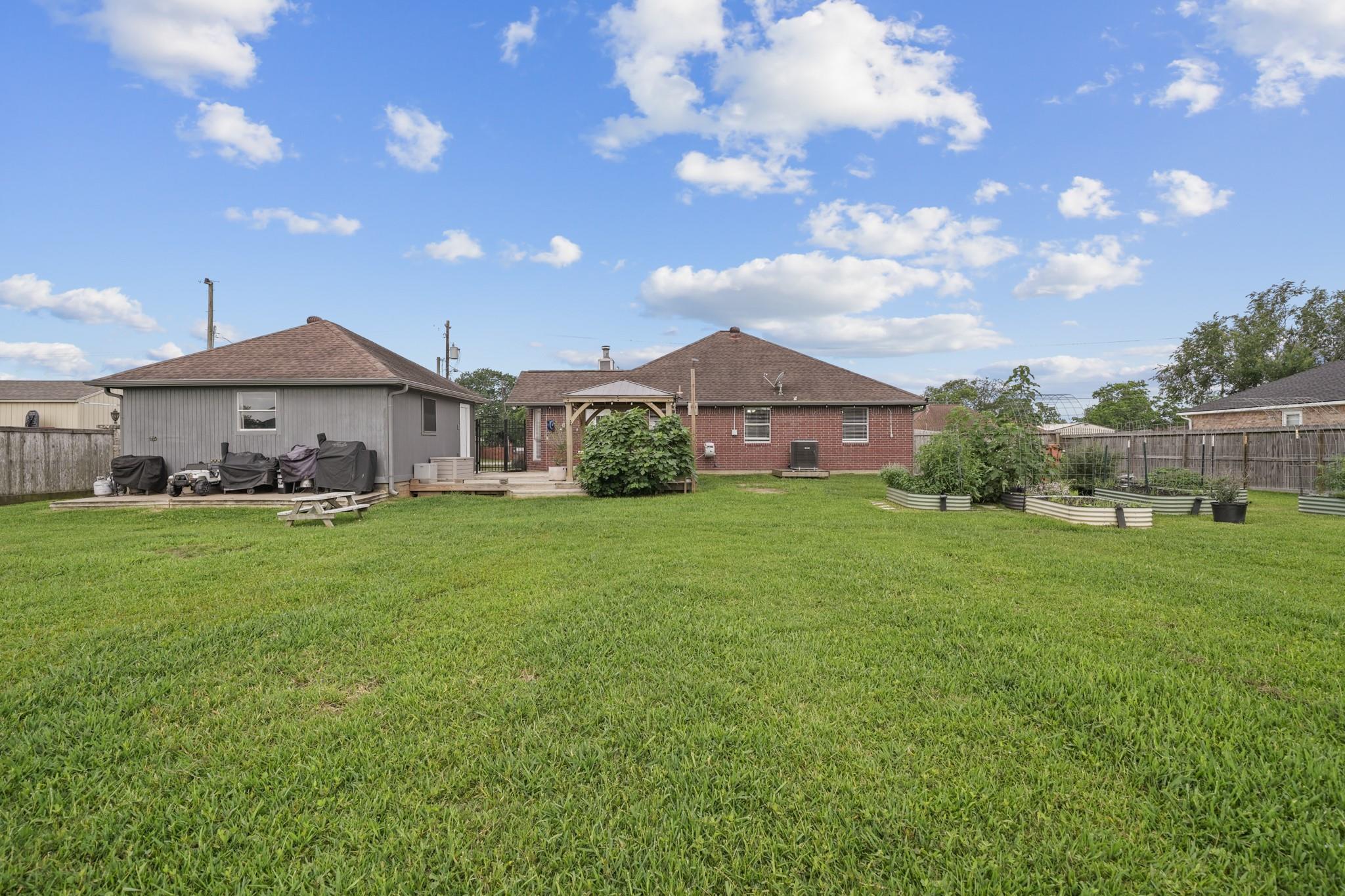 3603 Lone Pine Drive