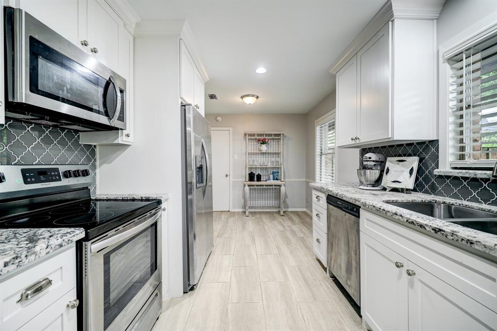 9622 Meadowcroft Drive