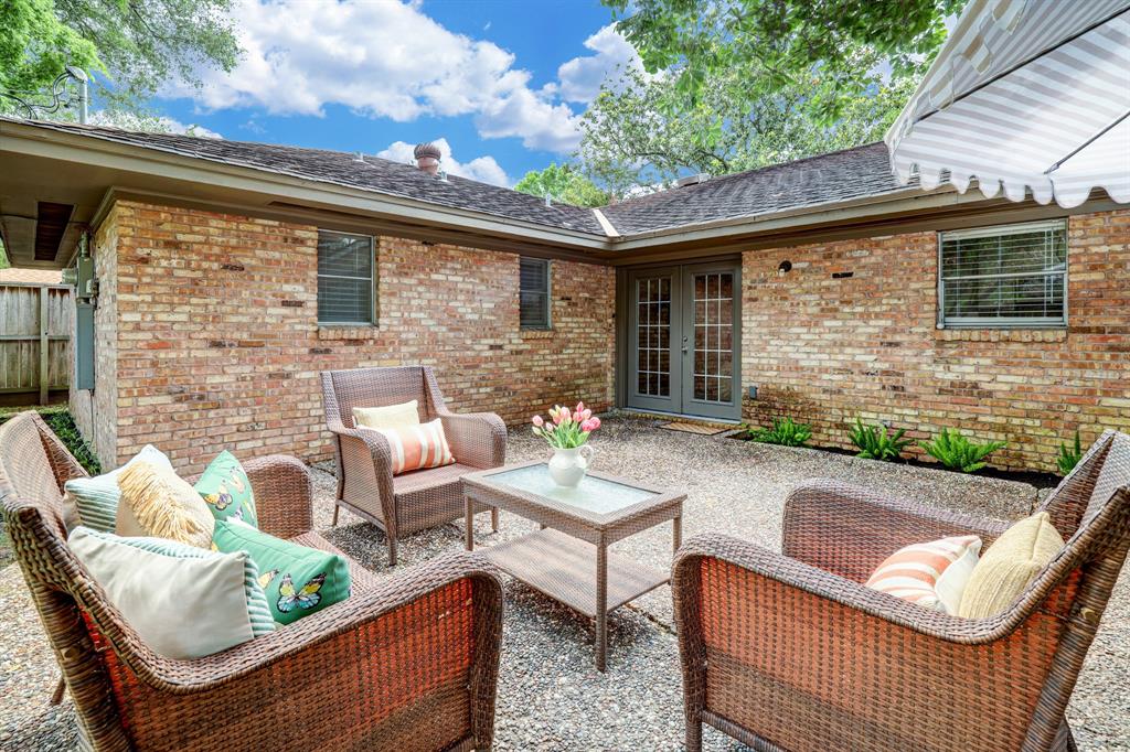 9622 Meadowcroft Drive