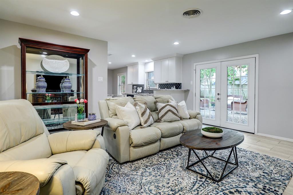 9622 Meadowcroft Drive