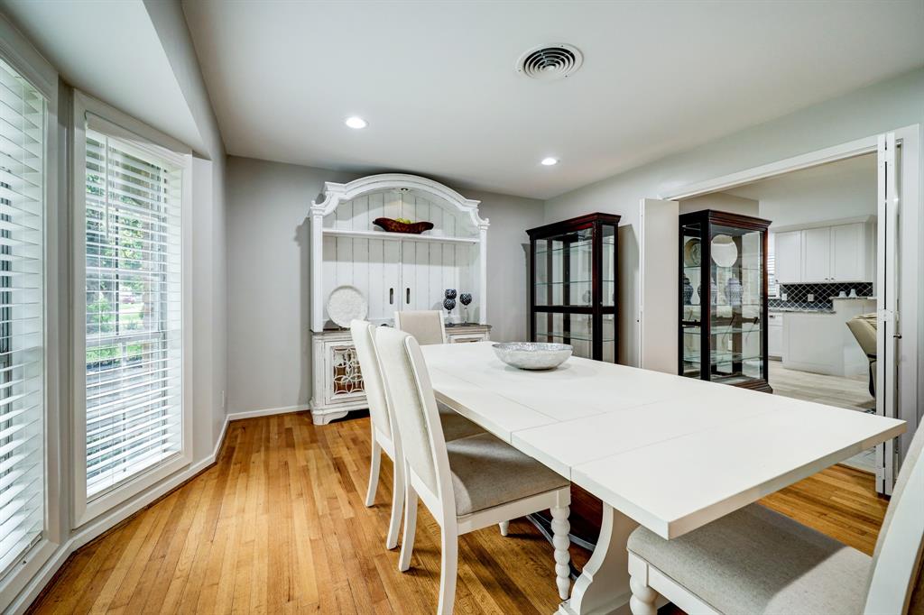 9622 Meadowcroft Drive