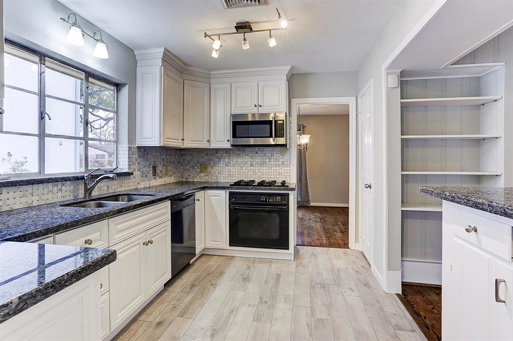 9018 Marlive Lane