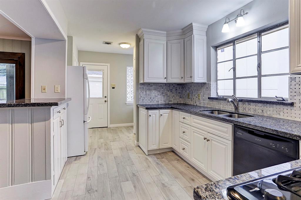 9018 Marlive Lane