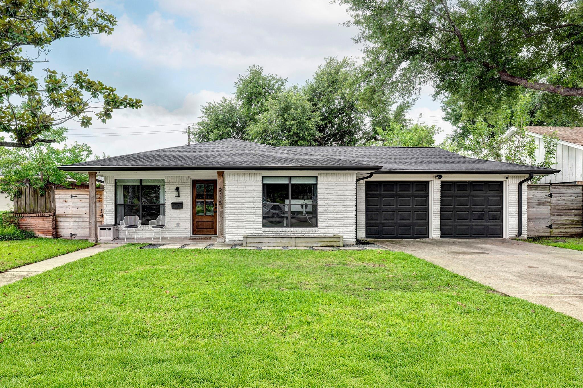 6735 Grovewood Lane