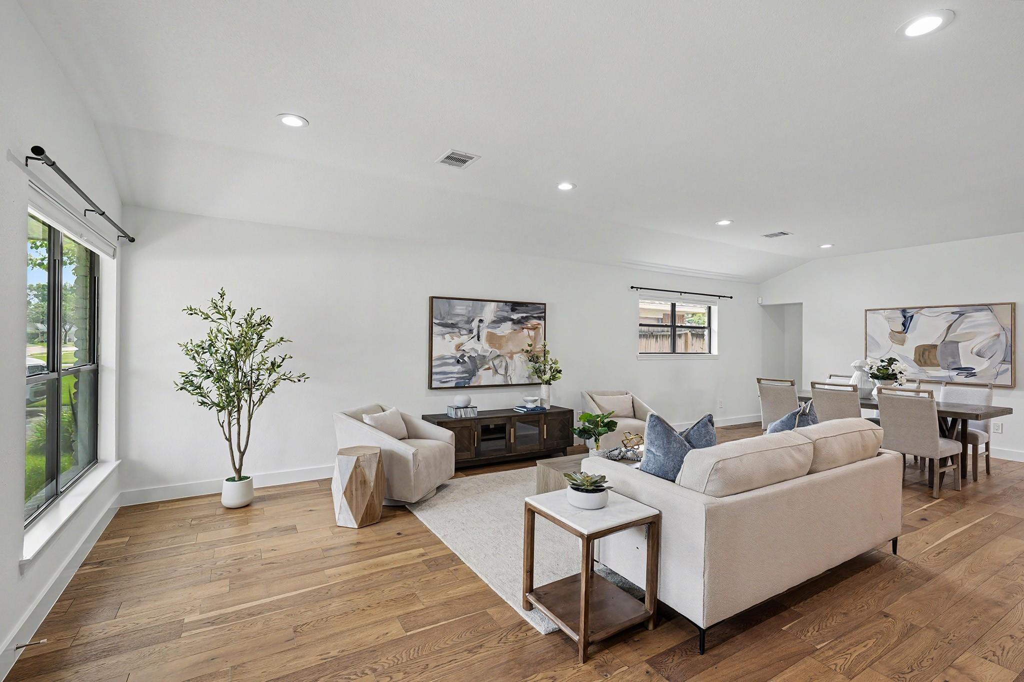 6735 Grovewood Lane