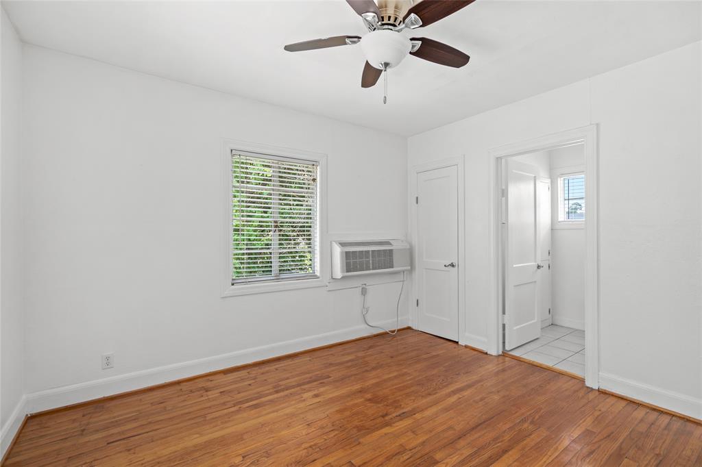 1024 1/2 W 16th Street