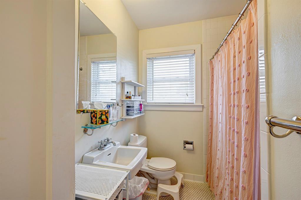 1625 Hawthorne Street