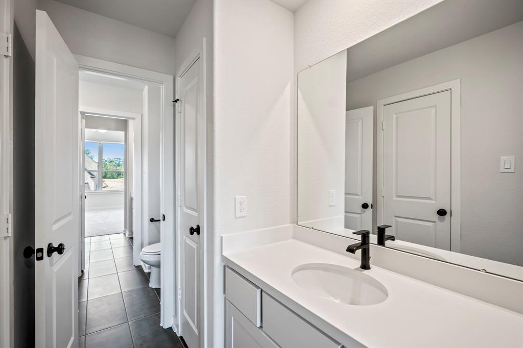 427 Venado View Court