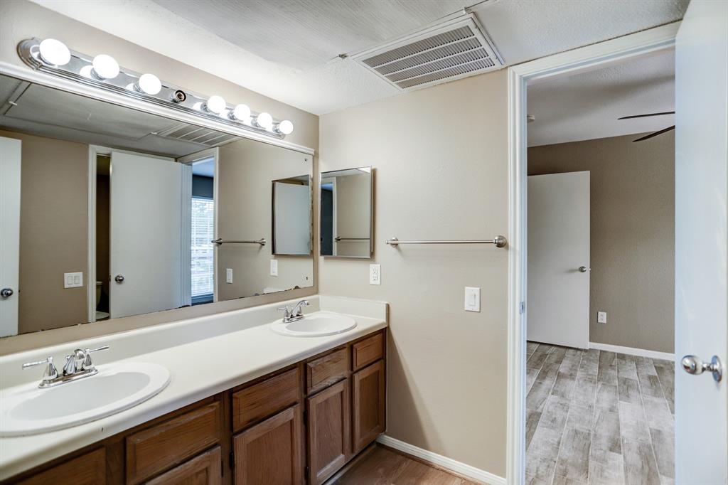 1860 White Oak Drive # 364