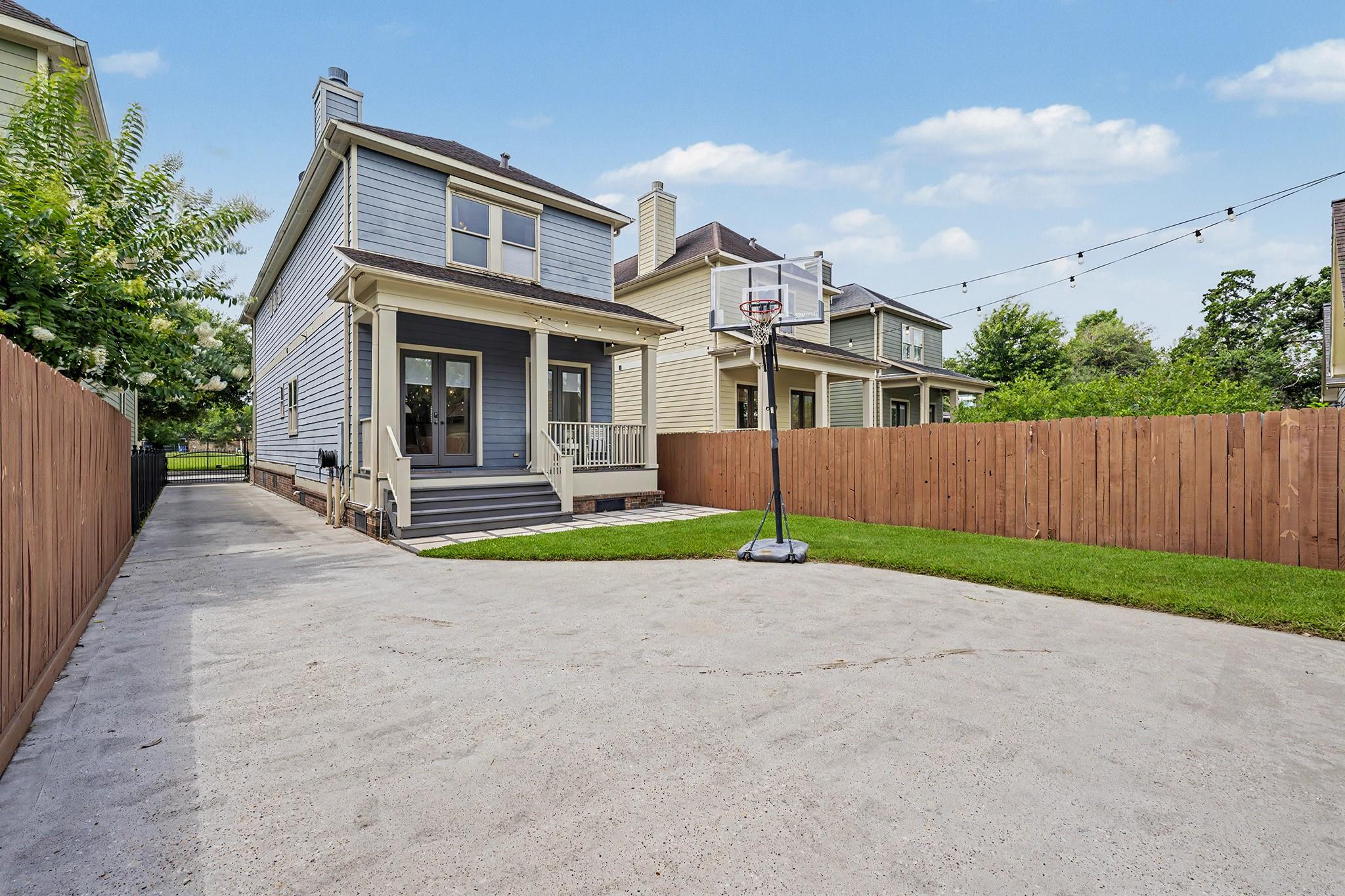 125 E 22nd Street