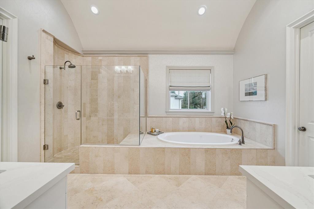 2223 North Boulevard