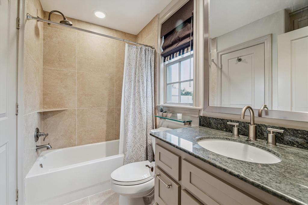 2223 North Boulevard