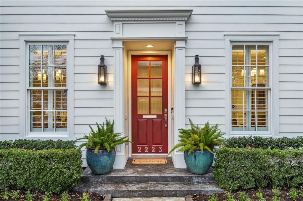 2223 North Boulevard