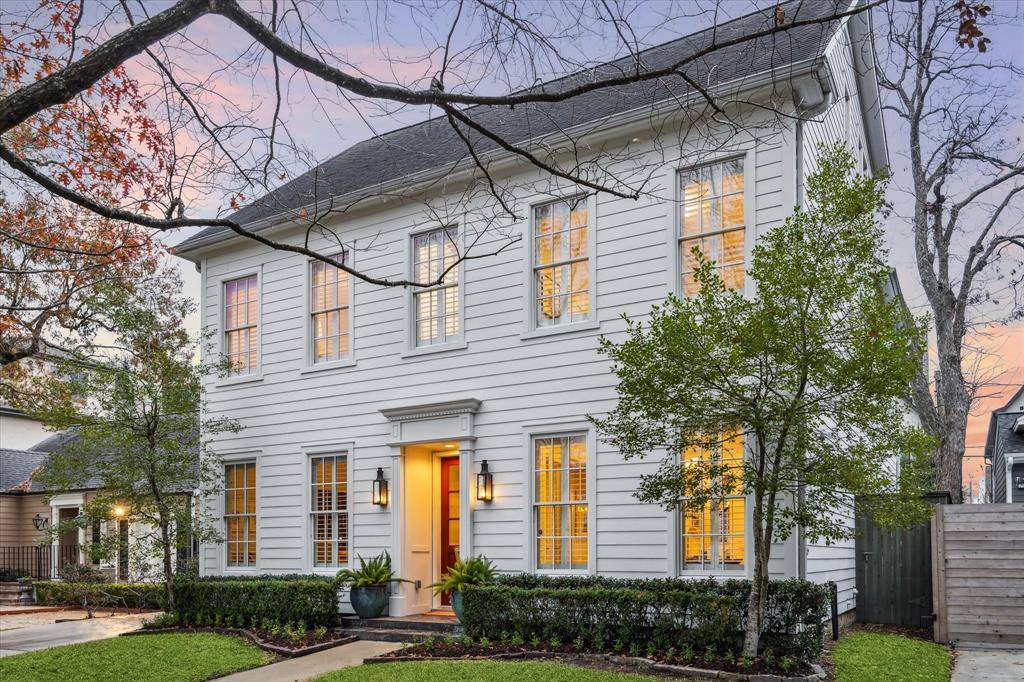 2223 North Boulevard