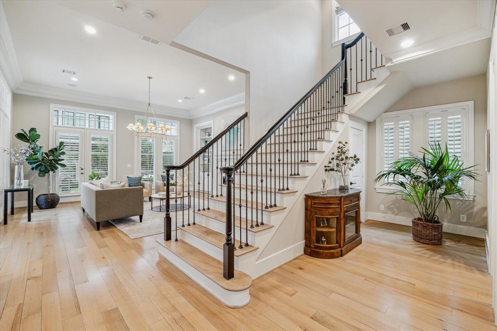 2223 North Boulevard