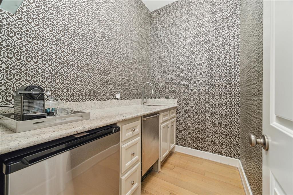 2223 North Boulevard