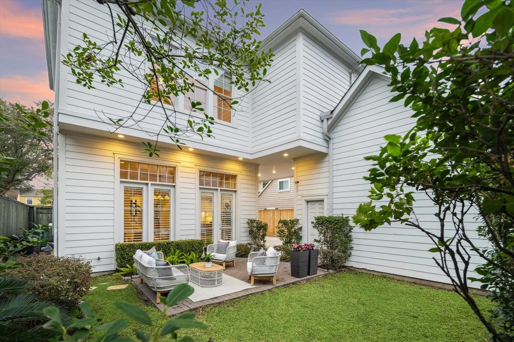 2223 North Boulevard