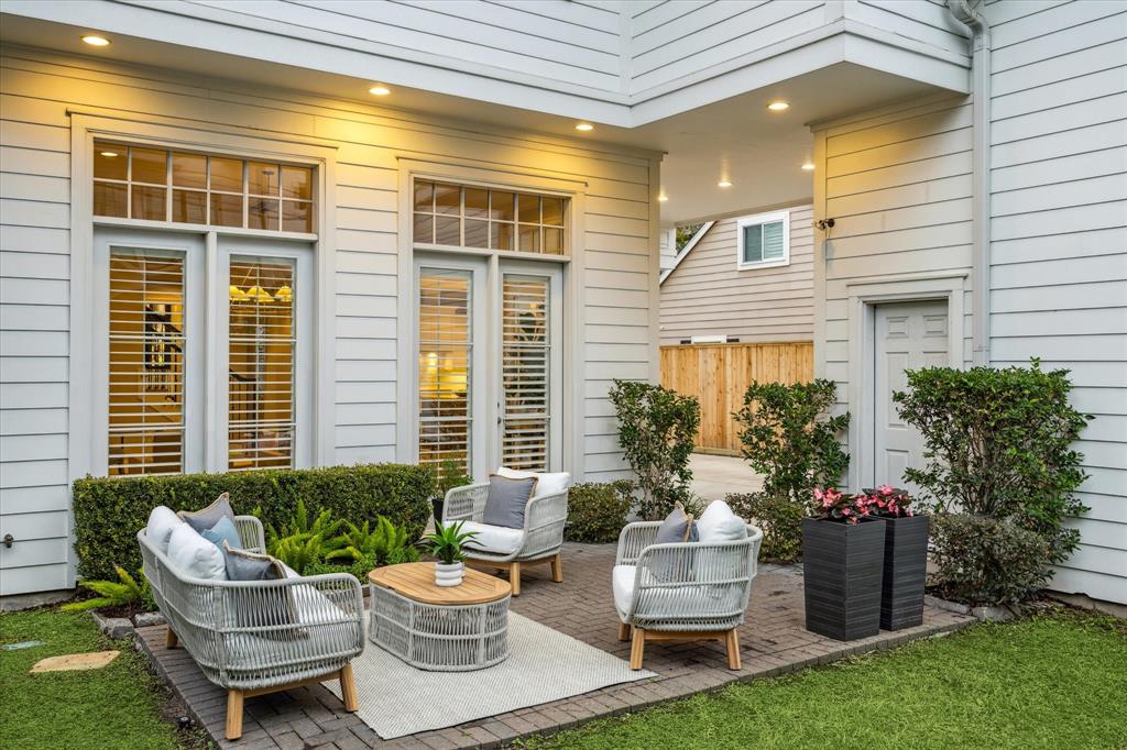 2223 North Boulevard