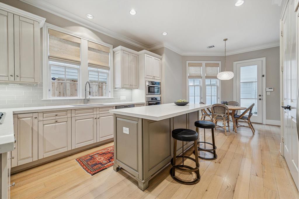 2223 North Boulevard