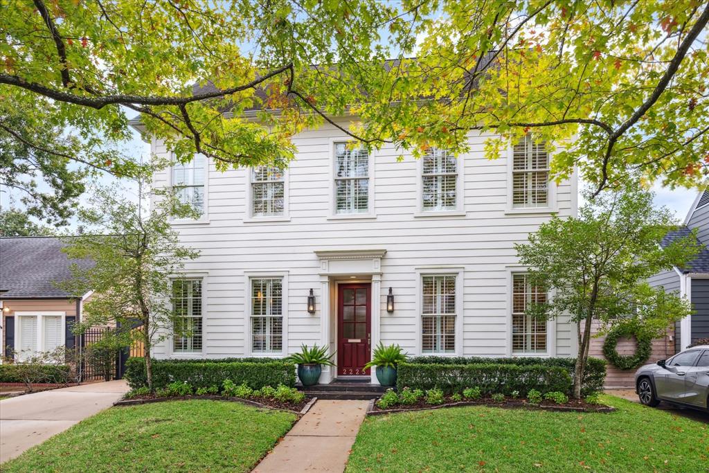 2223 North Boulevard