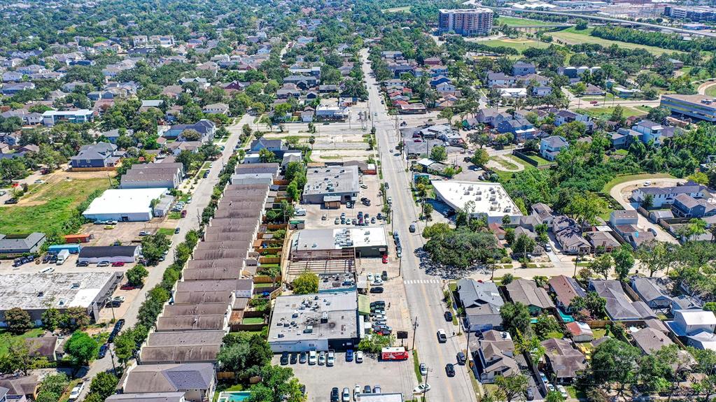 642 E 6th 1/2 Street