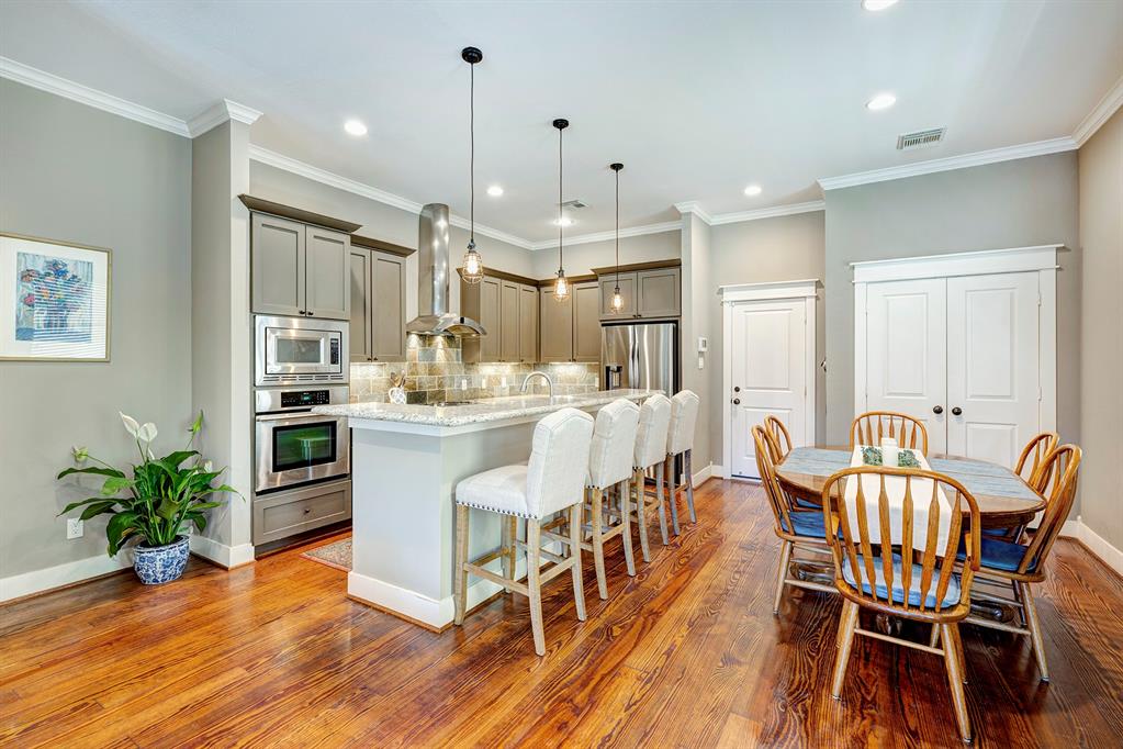 642 E 6th 1/2 Street