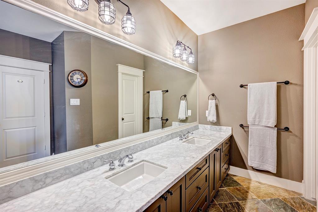 642 E 6th 1/2 Street