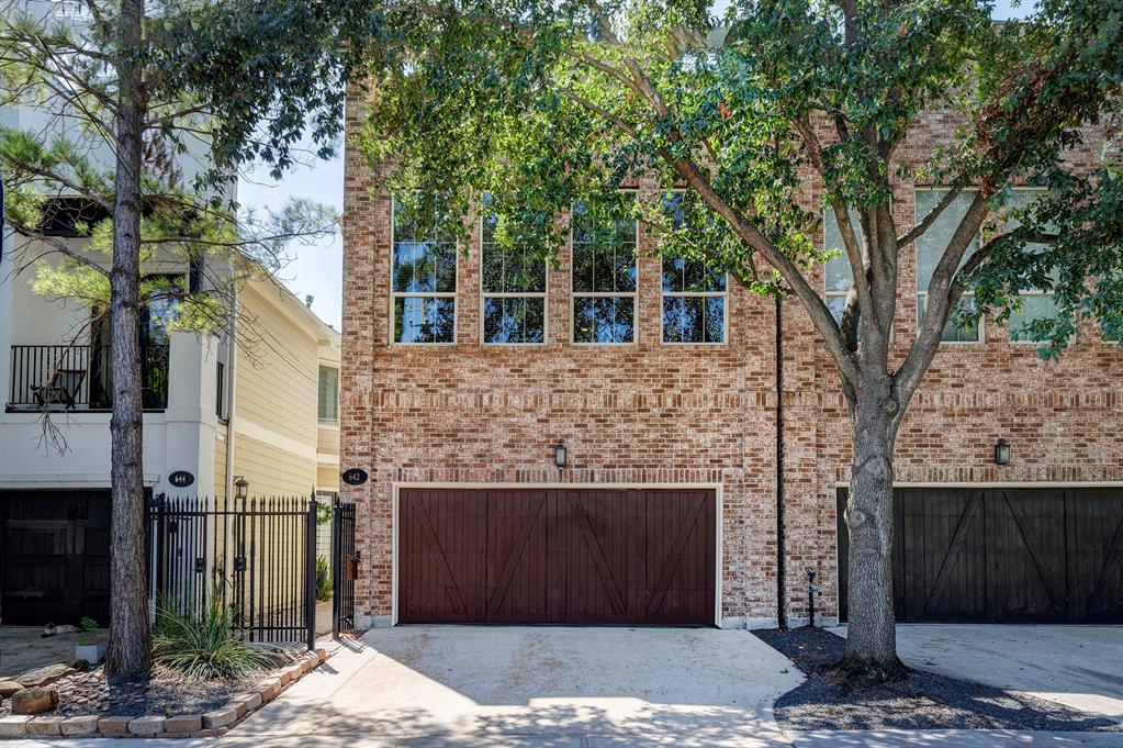 642 E 6th 1/2 Street