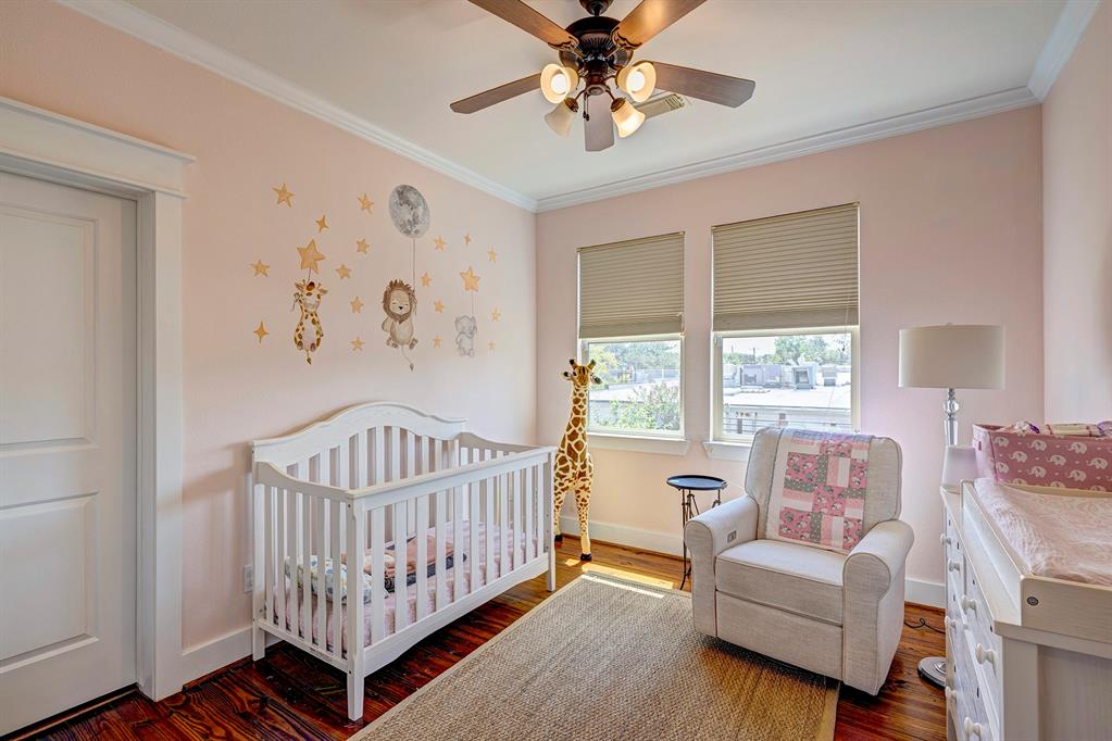 642 E 6th 1/2 Street