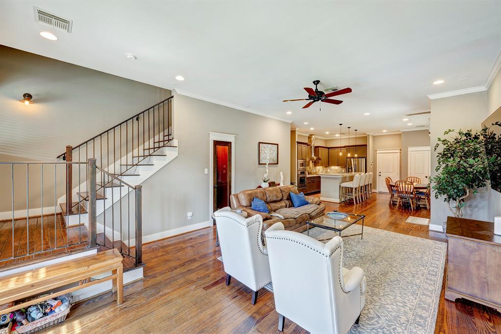 642 E 6th 1/2 Street