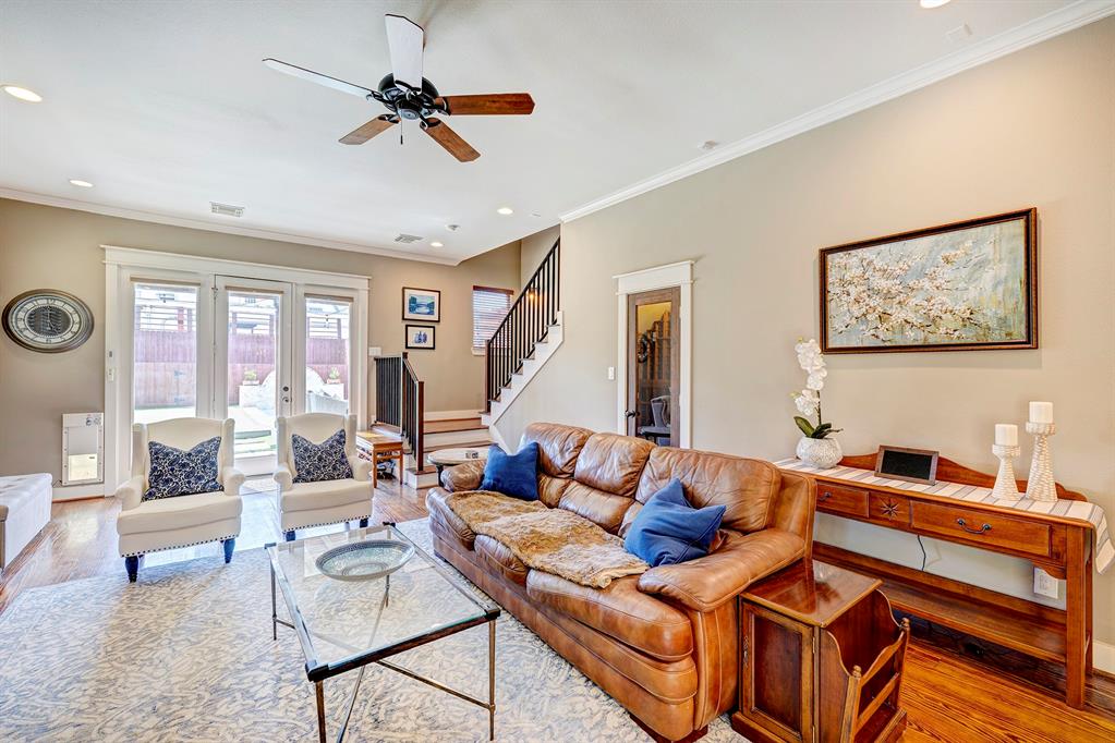 642 E 6th 1/2 Street