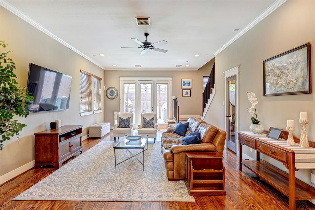 642 E 6th 1/2 Street