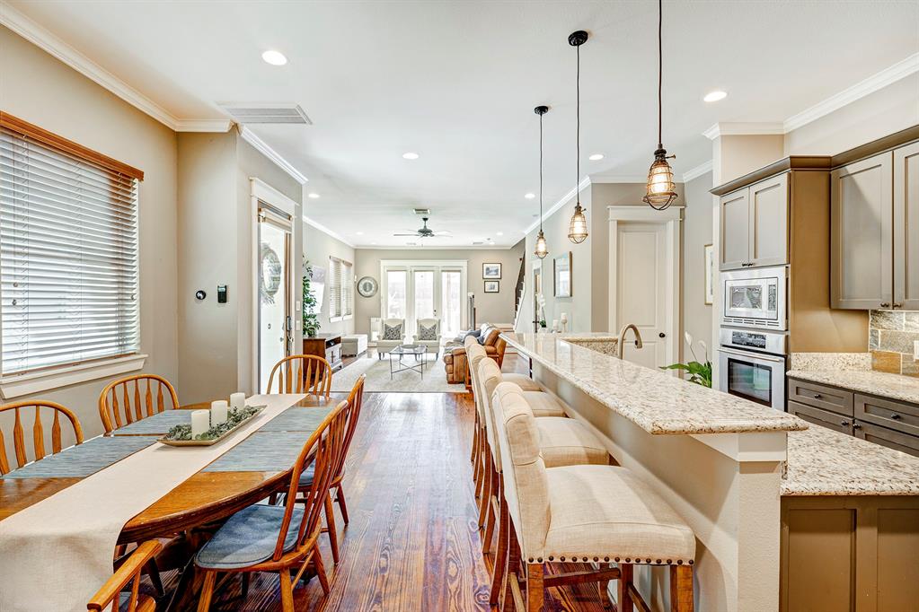 642 E 6th 1/2 Street