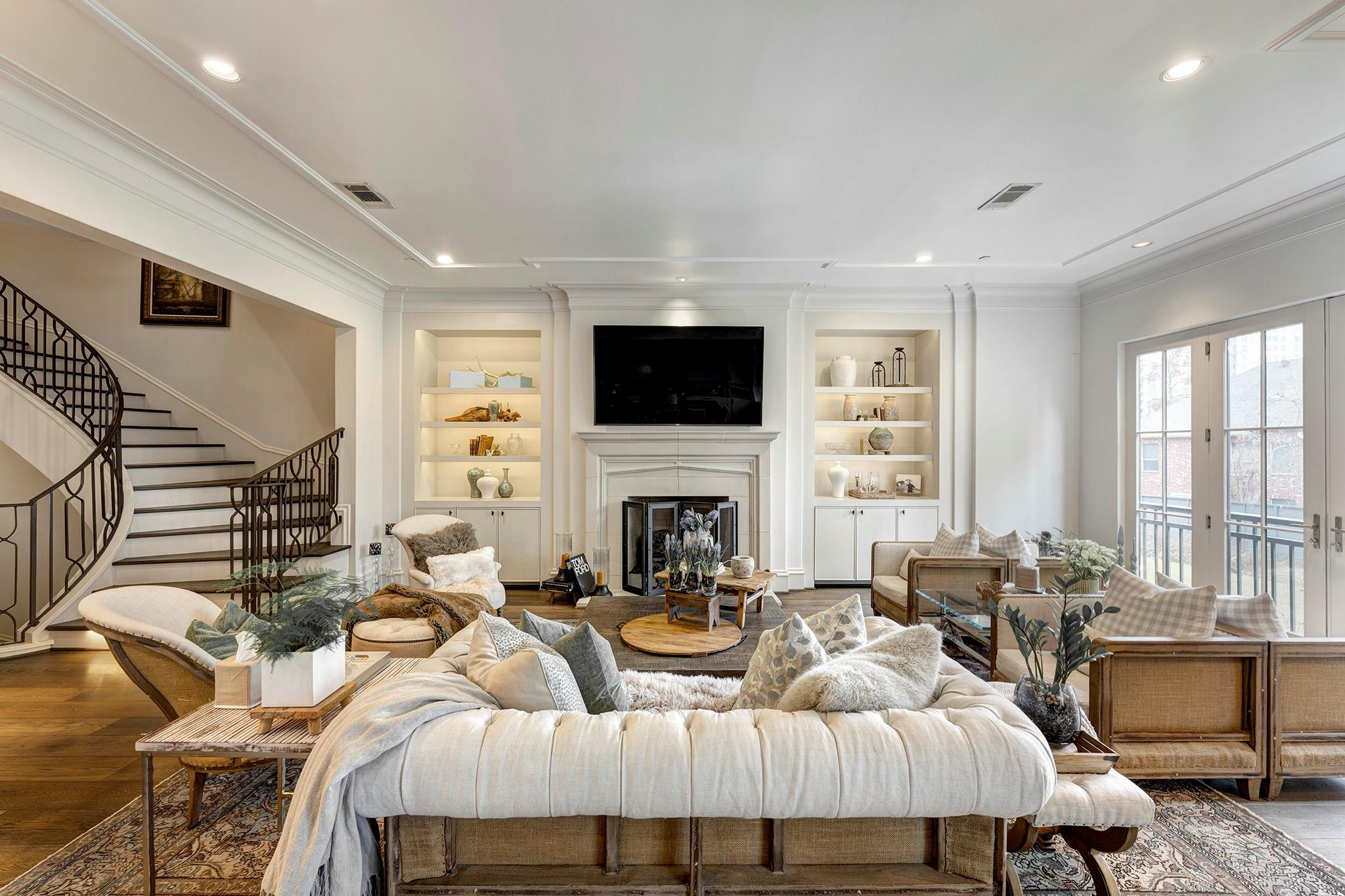 1239 Rue De La Paix Way # B2