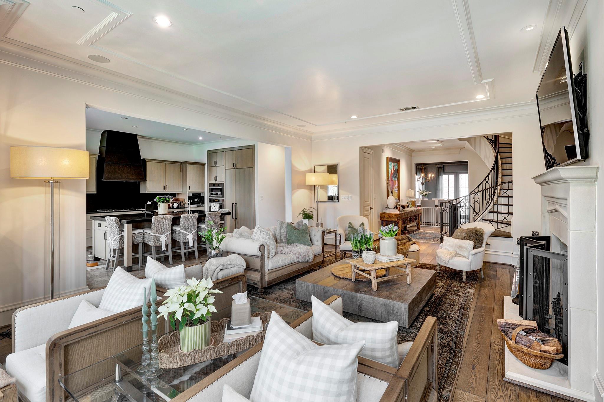 1239 Rue De La Paix Way # B2