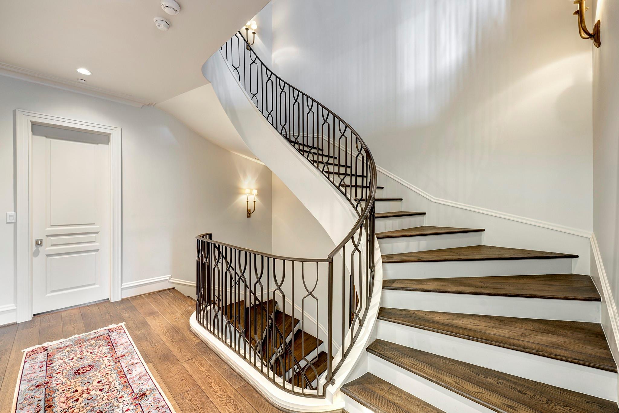 1239 Rue De La Paix Way # B2