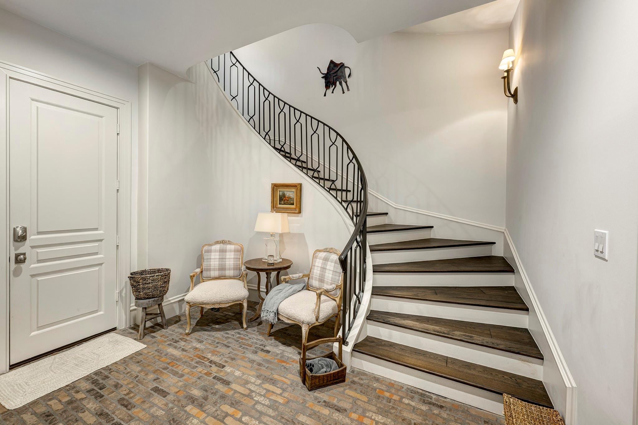 1239 Rue De La Paix Way # B2