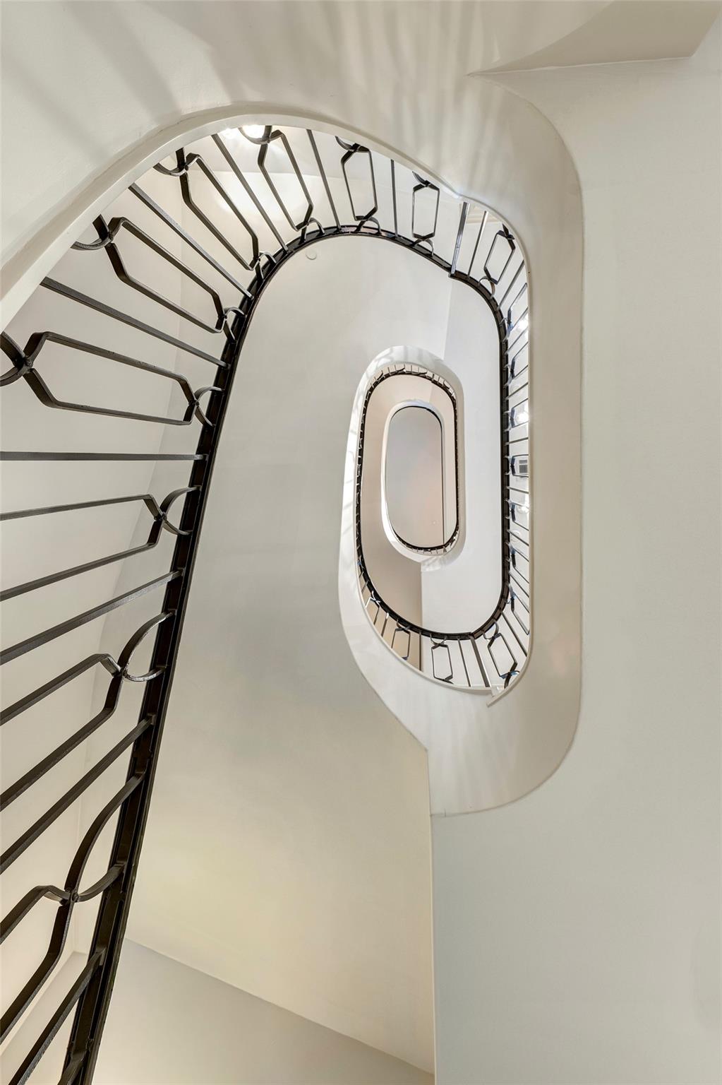 1239 Rue De La Paix Way # B2