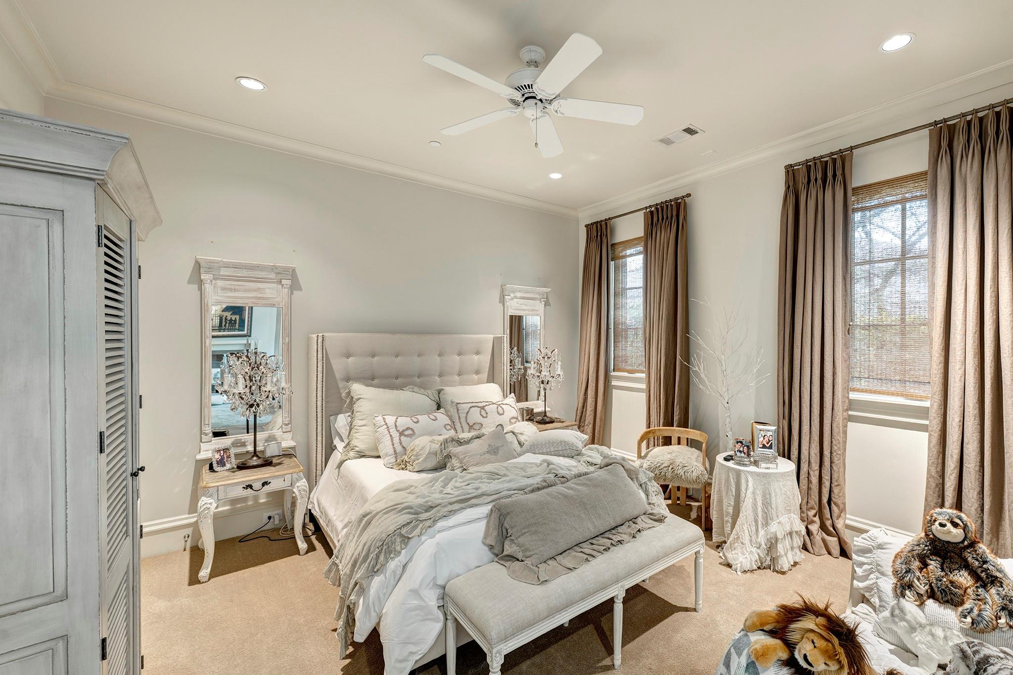 1239 Rue De La Paix Way # B2