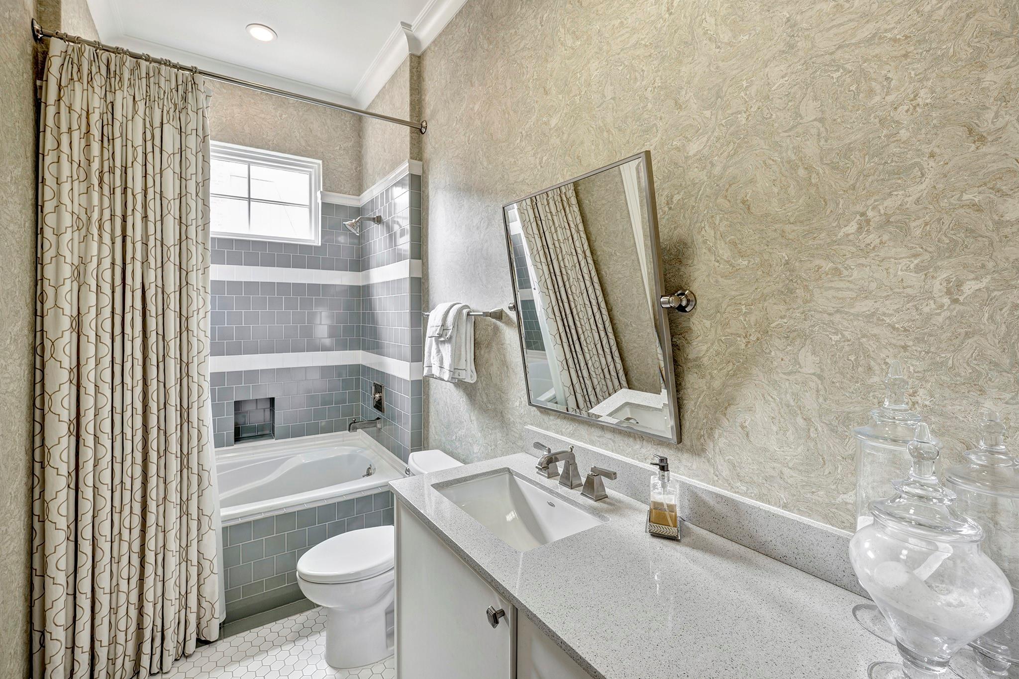 1239 Rue De La Paix Way # B2