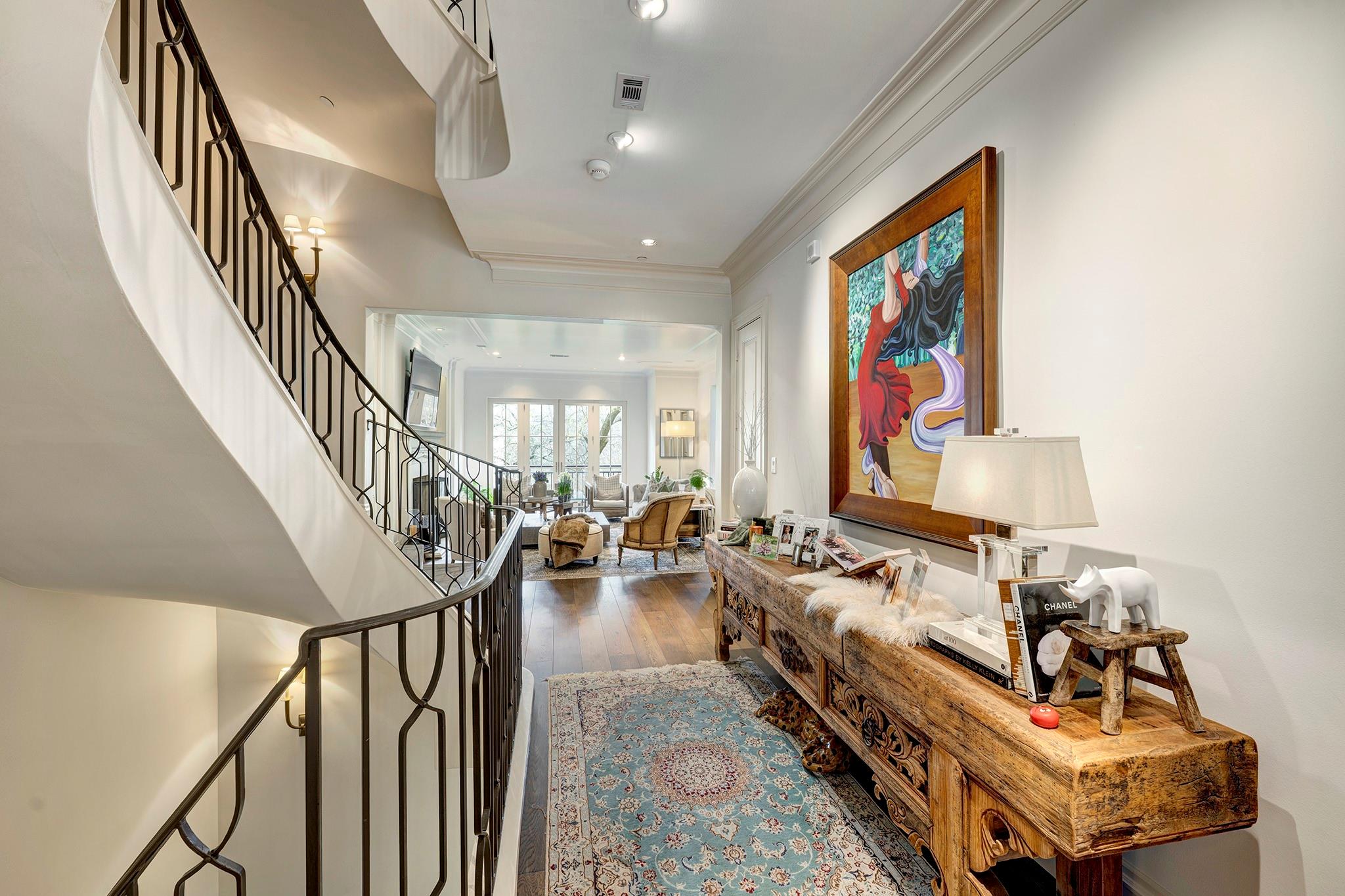 1239 Rue De La Paix Way # B2