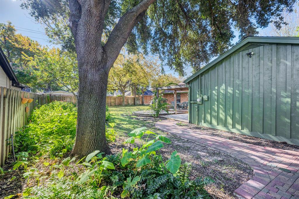 9787 Westview Drive