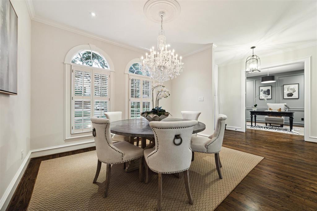 3315 Robinhood Street