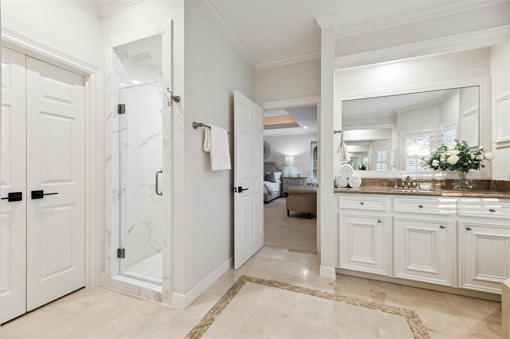 3315 Robinhood Street